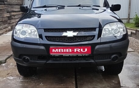 Chevrolet Niva I рестайлинг, 2010 год, 420 000 рублей, 1 фотография