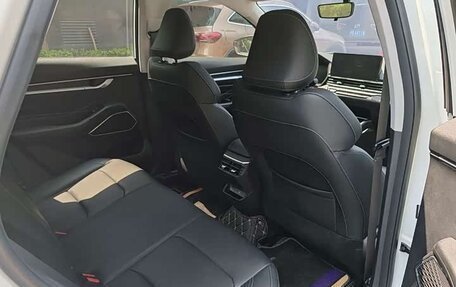 Geely Emgrand, 2022 год, 1 054 000 рублей, 15 фотография