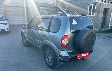 Chevrolet Niva I рестайлинг, 2011 год, 550 000 рублей, 2 фотография
