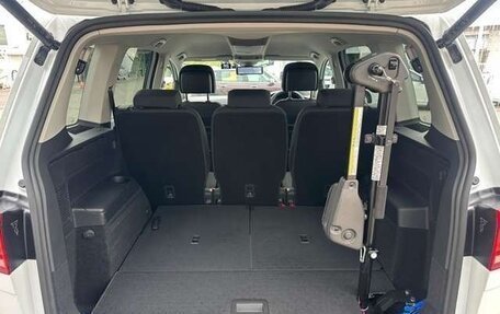 Volkswagen Touran III, 2023 год, 1 200 000 рублей, 17 фотография