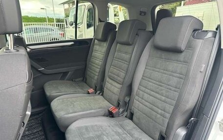 Volkswagen Touran III, 2023 год, 1 200 000 рублей, 12 фотография