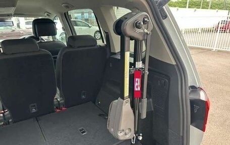 Volkswagen Touran III, 2023 год, 1 200 000 рублей, 16 фотография