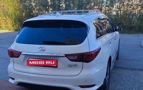Infiniti QX60 I рестайлинг, 2017 год, 2 500 000 рублей, 4 фотография