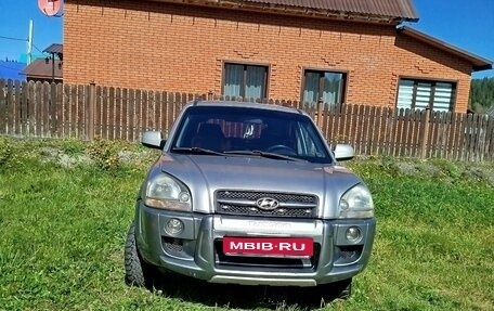 Hyundai Tucson III, 2007 год, 700 000 рублей, 1 фотография