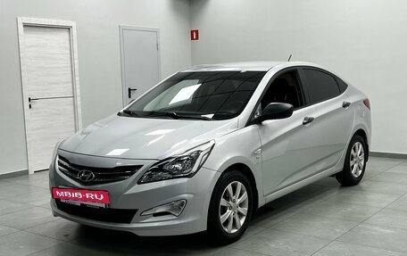 Hyundai Solaris II рестайлинг, 2015 год, 1 150 000 рублей, 2 фотография