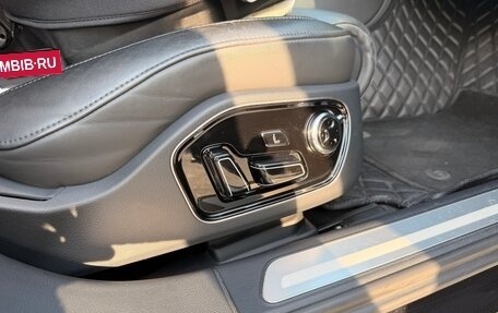 Audi A8, 2012 год, 2 700 000 рублей, 13 фотография