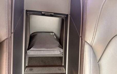 Audi A8, 2012 год, 2 700 000 рублей, 21 фотография