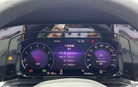 Volkswagen Golf VIII, 2021 год, 2 000 000 рублей, 12 фотография