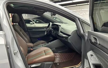 Volkswagen Golf VIII, 2021 год, 2 000 000 рублей, 22 фотография