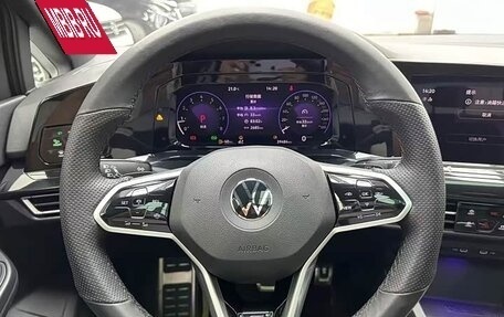 Volkswagen Golf VIII, 2021 год, 2 000 000 рублей, 13 фотография
