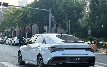 Hyundai Elantra, 2023 год, 1 310 000 рублей, 7 фотография