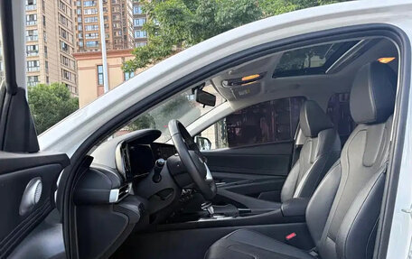Hyundai Elantra, 2023 год, 1 310 000 рублей, 9 фотография