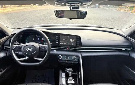 Hyundai Elantra, 2023 год, 1 310 000 рублей, 11 фотография