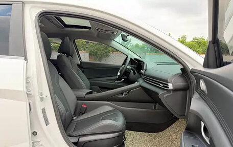 Hyundai Elantra, 2023 год, 1 247 000 рублей, 11 фотография