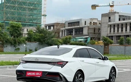 Hyundai Elantra, 2023 год, 1 247 000 рублей, 7 фотография