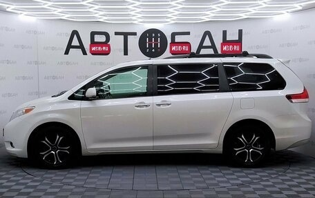 Toyota Sienna III, 2012 год, 2 500 000 рублей, 4 фотография