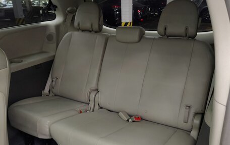 Toyota Sienna III, 2012 год, 2 500 000 рублей, 31 фотография