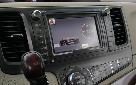 Toyota Sienna III, 2012 год, 2 500 000 рублей, 18 фотография