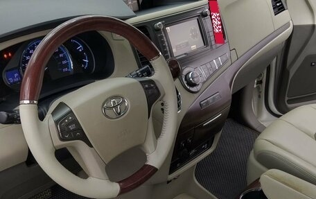 Toyota Sienna III, 2012 год, 2 500 000 рублей, 26 фотография