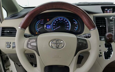Toyota Sienna III, 2012 год, 2 500 000 рублей, 36 фотография