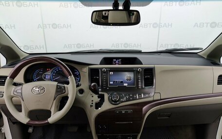 Toyota Sienna III, 2012 год, 2 500 000 рублей, 34 фотография
