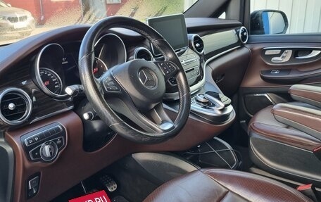 Mercedes-Benz V-Класс, 2017 год, 3 950 000 рублей, 5 фотография