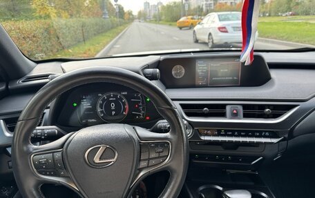 Lexus UX I, 2021 год, 3 050 000 рублей, 14 фотография