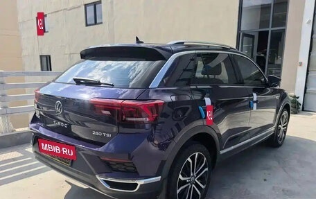 Volkswagen T-Roc I, 2023 год, 1 290 888 рублей, 4 фотография