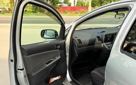 Toyota Wish II, 2004 год, 730 000 рублей, 12 фотография