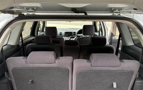 Toyota Wish II, 2004 год, 730 000 рублей, 10 фотография