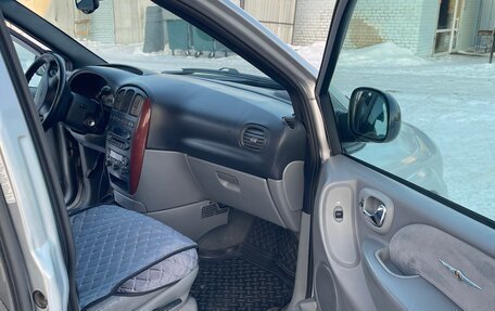 Chrysler Voyager IV, 2004 год, 750 000 рублей, 12 фотография