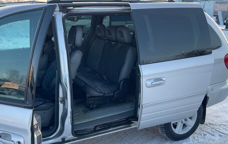Chrysler Voyager IV, 2004 год, 750 000 рублей, 13 фотография