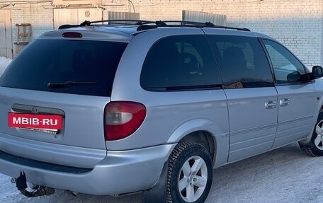 Chrysler Voyager IV, 2004 год, 750 000 рублей, 2 фотография