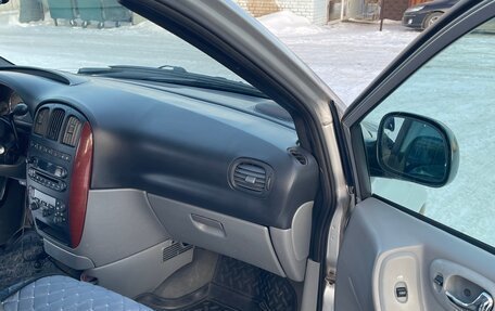 Chrysler Voyager IV, 2004 год, 750 000 рублей, 25 фотография