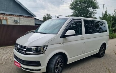 Volkswagen Caravelle T6 рестайлинг, 2017 год, 2 350 000 рублей, 1 фотография