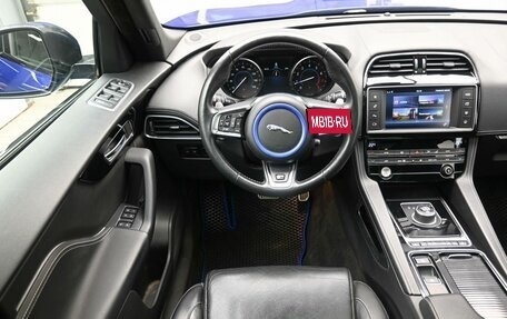 Jaguar F-Pace, 2017 год, 2 849 000 рублей, 10 фотография