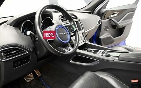 Jaguar F-Pace, 2017 год, 2 849 000 рублей, 13 фотография