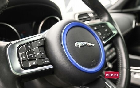 Jaguar F-Pace, 2017 год, 2 849 000 рублей, 16 фотография