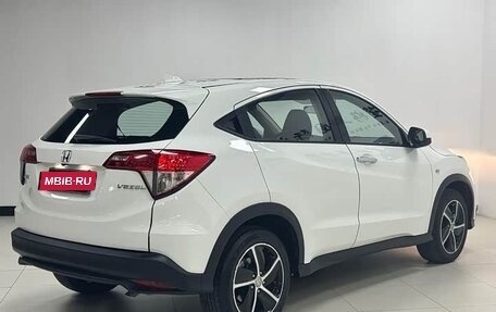 Honda Vezel, 2022 год, 1 100 060 рублей, 6 фотография