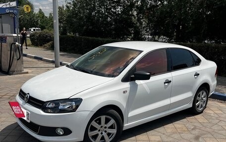 Volkswagen Polo VI (EU Market), 2014 год, 800 000 рублей, 3 фотография
