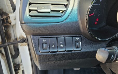 KIA Rio III рестайлинг, 2015 год, 1 040 000 рублей, 10 фотография