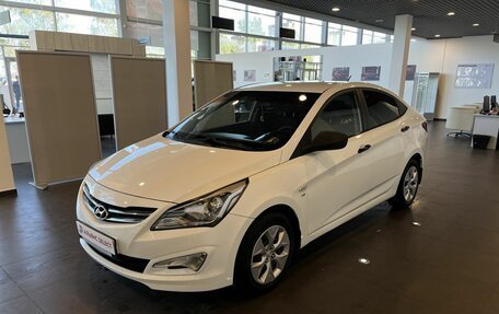 Hyundai Solaris II рестайлинг, 2015 год, 1 050 000 рублей, 7 фотография