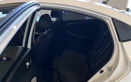 Hyundai Solaris II рестайлинг, 2015 год, 1 050 000 рублей, 25 фотография