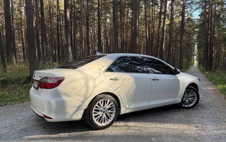 Toyota Camry, 2017 год, 2 570 000 рублей, 3 фотография