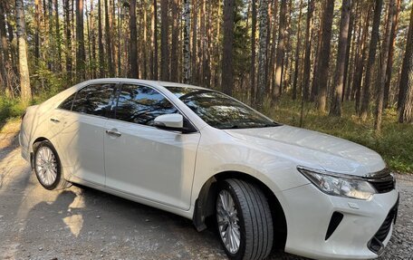 Toyota Camry, 2017 год, 2 570 000 рублей, 4 фотография