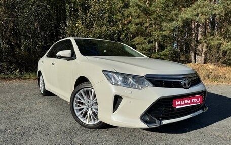 Toyota Camry, 2017 год, 2 570 000 рублей, 9 фотография