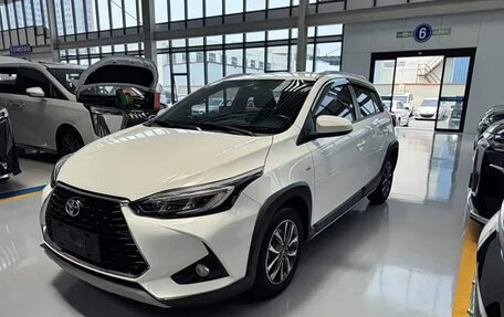 Toyota Yaris XP150 рестайлинг, 2022 год, 990 000 рублей, 1 фотография