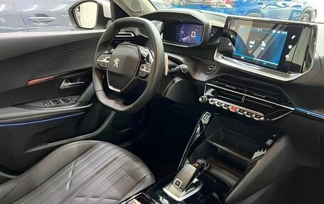 Peugeot 2008 II, 2023 год, 1 450 000 рублей, 17 фотография