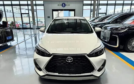 Toyota Yaris XP150 рестайлинг, 2022 год, 990 000 рублей, 2 фотография