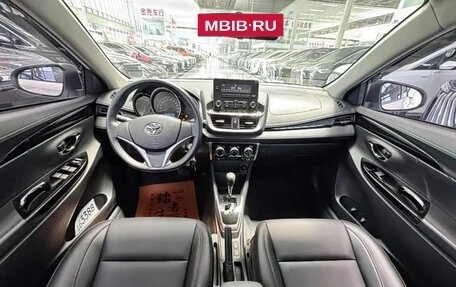 Toyota Yaris XP150 рестайлинг, 2022 год, 990 000 рублей, 5 фотография